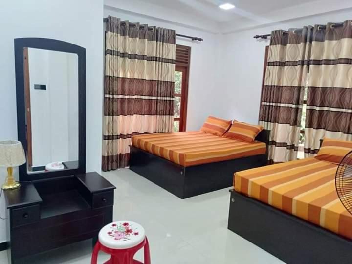 Stream Home Haputale Luaran gambar